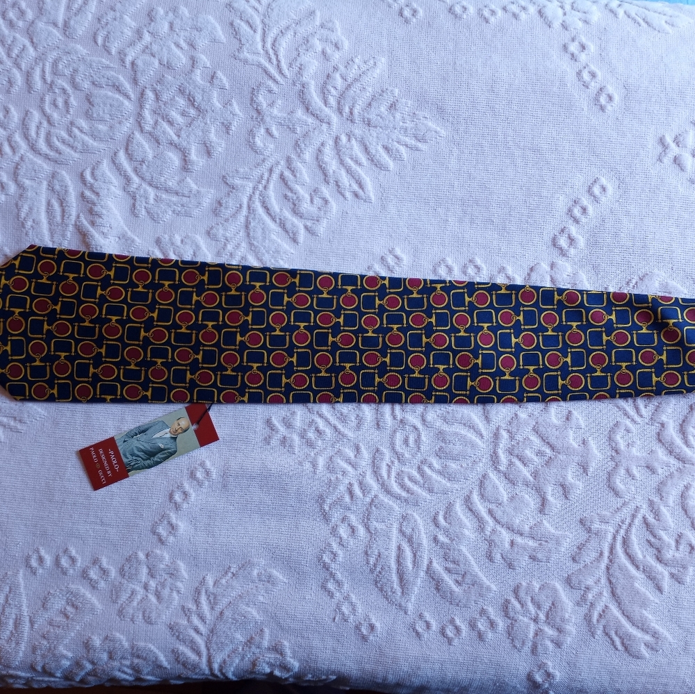 Paolo by Paolo Gucci tie new.
